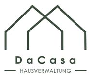 Graues Hauslogo und Schrift DocCura Hausverwaltung auf weiss